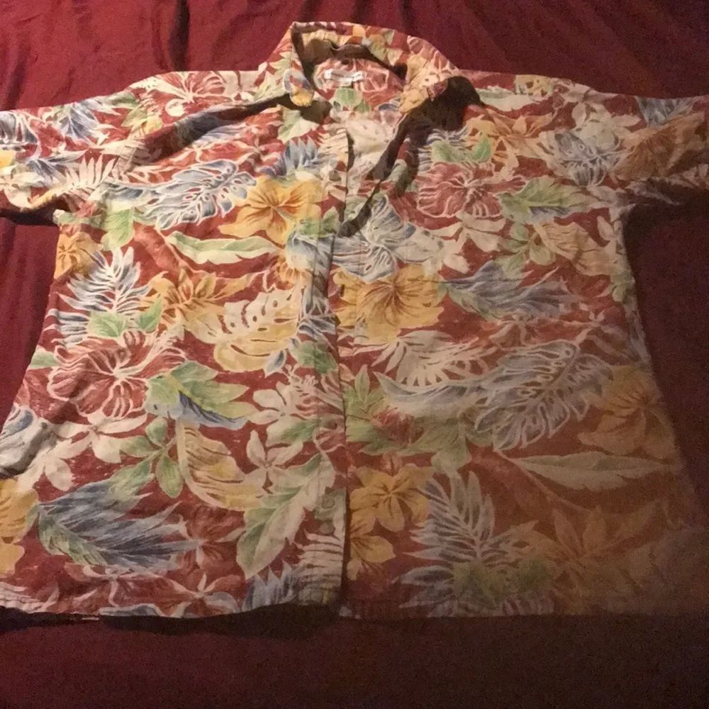 Pierre Cardin Tropical Button Down Shirt sz. M